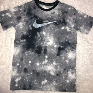 Kids Nike T-shirt